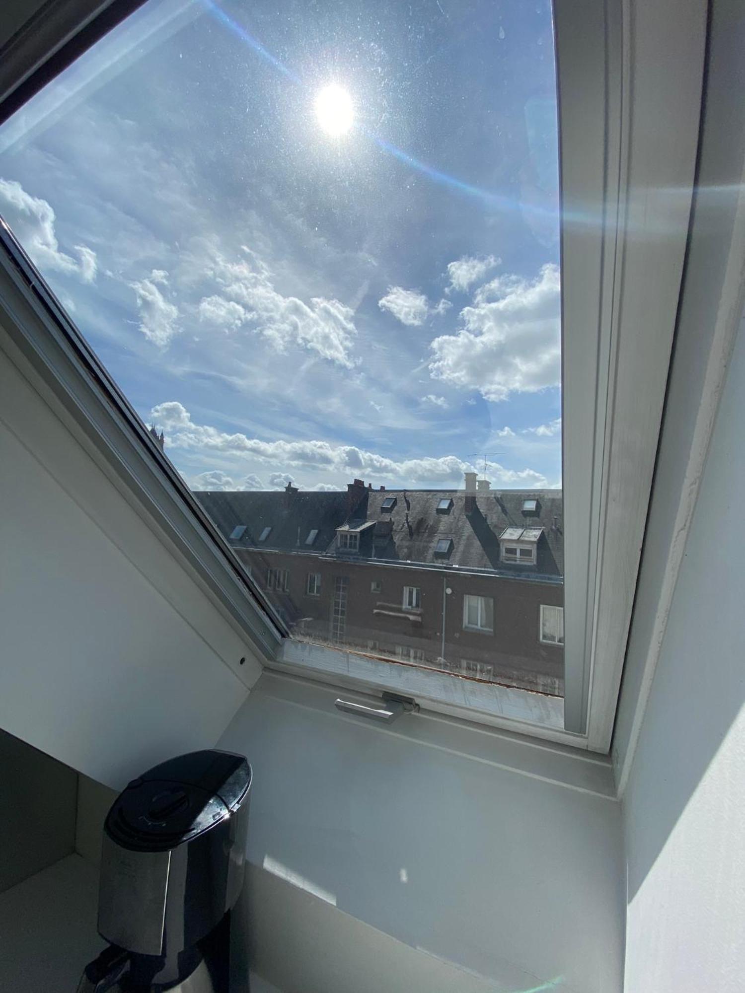 2 Chambres Hyper Centre Avec Place De Parking Et Wifi Amiens Esterno foto
